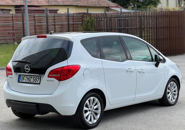Opel Meriva cena 30900 przebieg: 135000, rok produkcji 2012 z Rzeszów małe 352